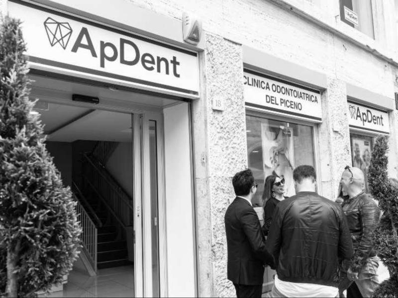 Studio dentistico: ApDent, Clinica odontoiatrica del Piceno: foto e contenuti